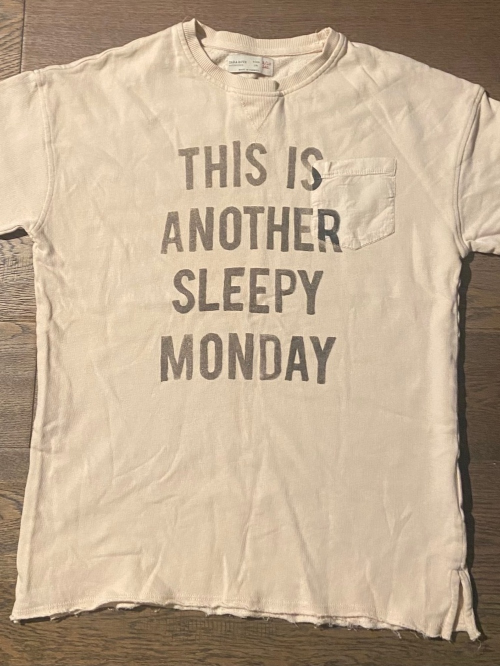 LIKE NEW Zara Boys 'This Is Another Sleepy Monday' Graphic T-Shirt Size 9/10 yrs
